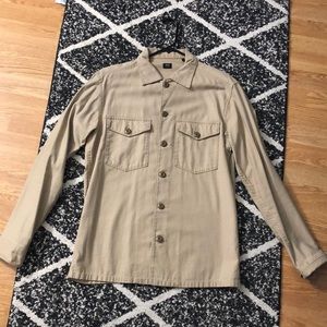 Uniqlo khacki colored button down